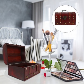 Zabytkowa skrzynka na skrzynię ze skarbami