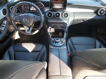 Mercedes Klasa C W205 2018 Mercedes-Benz Klasa C C300 2018 2.0 Benzyna 241KM, zdjęcie 5
