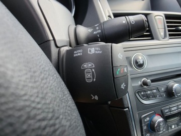 Renault Latitude 2.0 16v E85 140KM 2011 Renault Latitude 2.0 Benzyna 140KM I-Wlasciciel 90 tys.km Przebieg Idealny, zdjęcie 36