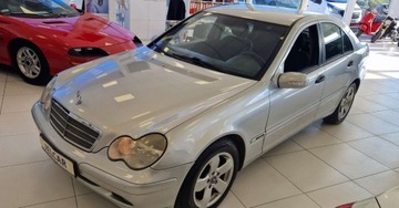 Mercedes Klasa C W203 Sedan W203 2.1 (C 220 CDI) 143KM 2003 Mercedes-Benz Klasa C C220 143KM Klimatyzacja W203 2.1 Diesel 143KM, zdjęcie 1