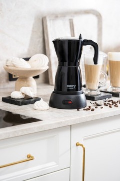 Электрическая кофеварка и дорожная кофеварка