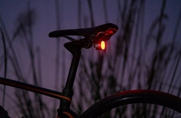 Красный фонарь задний велосипедный SPECTER WT09
