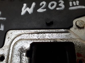 MERCEDES C TŘÍDA W203 ZÁMEK DVEŘE LEVÝ PŘEDNÍ 2037200135