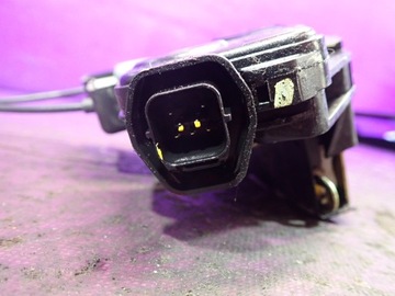 HYUNDAI TRAJET 00-04 ZÁMEK PŘEDNÍ PRAVÝ 5 PIN