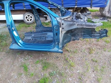 AUDI A3 8Y СЕДАН НА КРЫШЕ