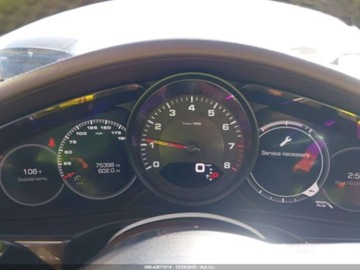 Porsche Panamera II Liftback 3.0 330KM 2018 Porsche Panamera 4 2018 3.0l 3.0 Benzyna 330KM, zdjęcie 10