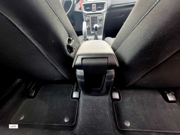 Volvo V40 II Hatchback 2.0 T2 DRIVE-E 122KM 2015 Volvo V40 Zarejestrowane,KAMERA, bardzo ladne, GWARANCJA 2.0 Benzyna, zdjęcie 24