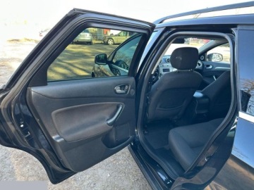 Ford Mondeo IV Kombi 2.3 Duratec 161KM 2010 Ford Mondeo SW 2.3 Silver X 161KM 2010r, zdjęcie 25