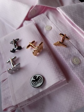 Exciting spinki do mankietów koszuli Audi