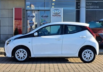 Toyota Aygo II Hatchback 3d Facelifting 1.0 VVT-i 72KM 2021 Toyota Aygo Toyota Aygo 1.0 VVT-i X-play Fv23 Kinto Leasing Benzyna, zdjęcie 2