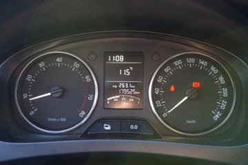 Skoda Rapid II Liftback 1.2 TSI 85KM 2013 SKODA RAPID - LIFTBACK - POLSKI SALON - LEMIR - PIERWSZY WŁAŚCICIEL ! ! !, zdjęcie 24