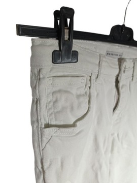 Spodnie jeans damskie z przetarciami RESERVED 158 Białe