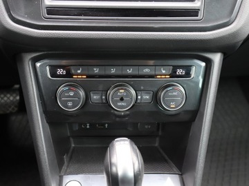 Volkswagen Tiguan II SUV 2.0 TDI 190KM 2016 VW Tiguan 2.0 TDI, Salon Polska, Serwis ASO, zdjęcie 15