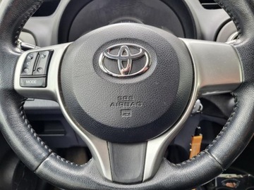 Toyota Yaris III Hatchback 5d 1.0 VVT-i 69KM 2013 TOYOTA YARIS VAN * 1.0l benzyna 69KM Salon PL Bezwypadkowy 1 wł *VAT23%, zdjęcie 12