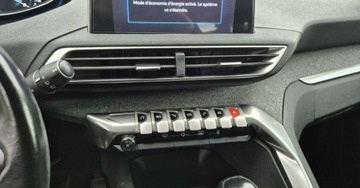 Peugeot 3008 II Crossover 1.2 PureTech 130KM 2018 Peugeot 3008 1.2 130KM Alufelgi Polskora Tempomat 1.2 Benzyna 130KM, zdjęcie 12