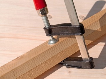 ЗАЖИМ ДЛЯ КАРПЕНТА ЗАЖИМ РУЧКА 150х50мм ДЕРЕВО F