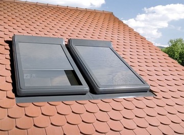 FAKRO ARZ Electro 230 наружная рольставня для мансардных окон 94x118 RAL 7016