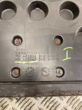 KRYTINA KUFRU MITSUBISHI PAJERO III 3 3D MR402042