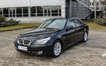 BMW Seria 5 E60 Sedan 3.0 530i 272KM 2007 BMW Seria 5 3,0 (272KM) 2007 r. Lift Skory Automat 3.0 Benzyna 272KM