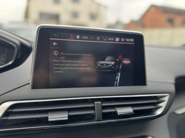 Peugeot 5008 II Crossover 2.0 BlueHDI 180KM 2018 Peugeot 5008 2.0 Blue-HDI 180KM GT Full Led Kamera, zdjęcie 37