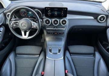 Mercedes GLC C253 2020 Mercedes-Benz GLC 4-Matic 9G-TRONIC, Multibeam, BURMESTER, GPS, Kamera cof, zdjęcie 3