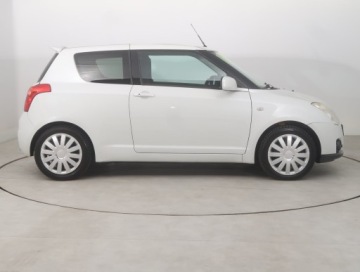 Suzuki Swift IV Hatchback 3d 1.6 VVT Sport 125KM 2010 Suzuki Swift 1.6 Sport, GAZ, Navi, Klima, zdjęcie 5