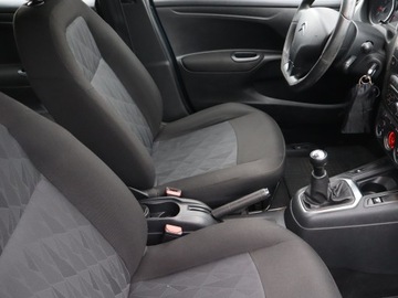 Citroen C-Elysee II Sedan 1.6 VTi 115KM 2014 Citroen C-Elysee 1.6 VTi, Salon Polska, zdjęcie 8