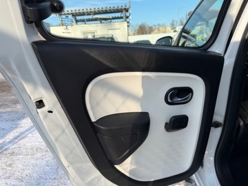 Renault Twingo III Hatchback SCe 70KM 2015 Renault Twingo ZAMIEŃ swoje auto lub zostaw w rozliczeniu Faktura VAT 23%, zdjęcie 12