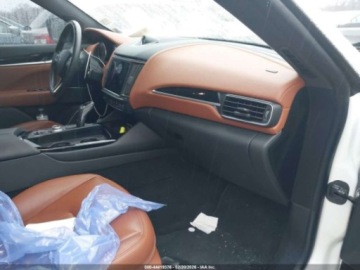 Maserati Levante 2021 Maserati Levante S 2021 3.0 Benzyna 424KM, zdjęcie 9