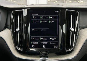 Volvo XC60 II 2020 Volvo XC 60 Momentum Pro, ACC, Kamera cofania, GPS, Salon Polska 2.0 197KM, zdjęcie 23