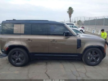 Land Rover Defender IV (L663) 2023 Land Rover Defender 110 X-Dynamic SE 2023 3.0l 3.0 Benzyna 395KM, zdjęcie 6