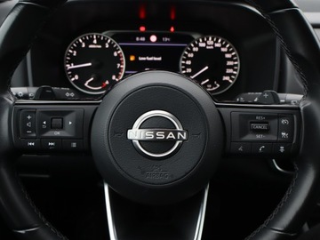 Nissan Qashqai III Crossover 1.3 DIG-T MHEV 158KM 2022 Nissan Qashqai 1.3 DIG-T MHEV, Salon Polska, zdjęcie 17