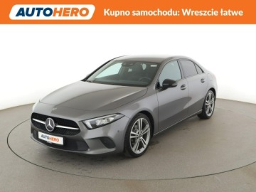 Mercedes Klasa A W177/V177 Sedan 1.3 180 136KM 2020 Mercedes A 180 full LED półskóra duże ekrany
