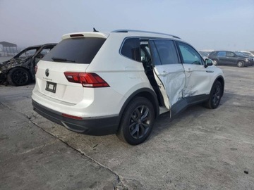 Volkswagen Tiguan II 2023 Volkswagen Tiguan SE 2023 2.0l 2.0 Benzyna 184KM, zdjęcie 3
