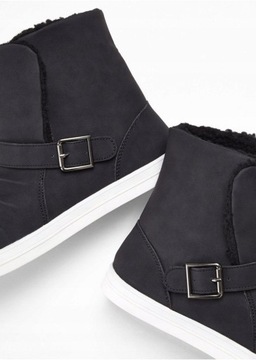 ЧЕРНЫЕ УТЕПЛЕННЫЕ КРОССОВКИ 40