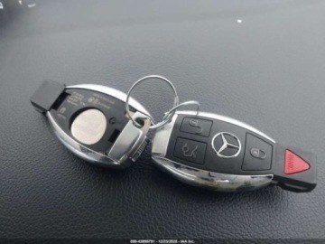 Mercedes GLC C253 2018 Mercedes-Benz GLC 2018 MERCEDES-BENZ GLC 300 4MATIC 2.0 Benzyna 241KM, zdjęcie 8
