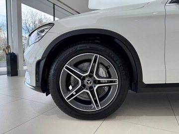 Mercedes GLC C253 SUV Facelifting 2.0 200d 163KM 2020 Mercedes-Benz GLC 200 AMG Line 4-Matic / 1 właścic, zdjęcie 17