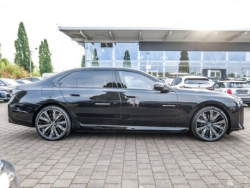 BMW Seria 7 G70 Sedan Facelifting 3.0 740 400KM 2026 740 xDrive M Sport 3.0 (400 KM)| Automatyczne drzwi, zdjęcie 5
