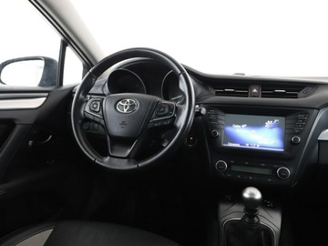 Toyota Avensis III Wagon Facelifting 2015 2.0 D-4D 143KM 2015 Toyota Avensis Executive skóra panorama navi, zdjęcie 15