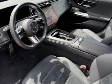 Mercedes Klasa E W214 Sedan 2.0 220d 197KM 2025 E Klasa 220 d 4-Matic AMG 2.0 (197KM) 2025, zdjęcie 5