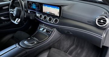 Mercedes Klasa E W213 Limuzyna Facelifting 2.0 220d 200KM 2023 Mercedes-Benz Klasa E SalonPL AMG 4Matic LED Nawigacja Kamera Alu 18 ASO V, zdjęcie 12