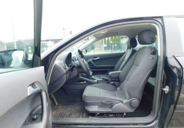 Audi A3 8P Hatchback 3d 2.0 TDI PD 170KM 2007 Audi A3 3-drzwiowe 2.0TDi Quattro Podgrzewane Fotele 2.0 Diesel 170KM, zdjęcie 11