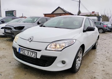 Renault Megane III Hatchback 1.5 dCi FAP 90KM 2011 Renault Megane 2011r, 1.5DCI VAN, Lekko uszkodzony tyl. Jezdzi. 1.5 90KM, zdjęcie 1