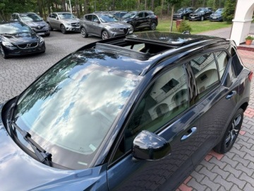 Volvo XC40 Crossover Facelifting 2.0 B3 163KM 2022 Volvo XC 40 2.0 R-Design Panorama Kamery Harman, zdjęcie 4
