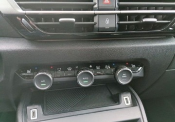 Citroen 2023 Citroen C4 1.2 PureTech Feel Pack SS EAT8 SalonPL FVat Od Reki Zadbany GWA, zdjęcie 18