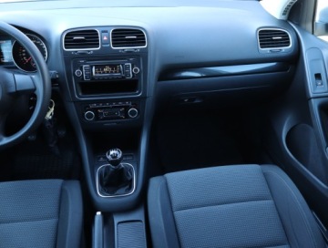 Volkswagen Golf VII Hatchback 3d 1.6 TDI-CR DPF 105KM 2012 VW Golf 1.6 TDI, Klima, Klimatronic, Tempomat, zdjęcie 7