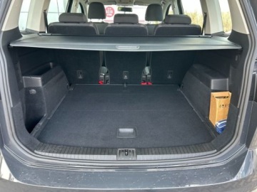 Volkswagen Touran III 1.5 TSI EVO 150KM 2021 Volkswagen Touran 1.5 TSI EVO Comfortline Plus. VAT Marza 1.5 Benzyna, zdjęcie 36