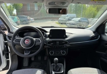 Fiat Tipo II Hatchback Facelifting 1.0 T3 Turbo 100KM 2021 Fiat Tipo Fiat Tipo 1.0 T3 Cross Benzyna 100KM, zdjęcie 9