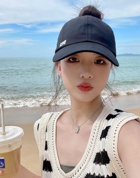 Женская бейсболка