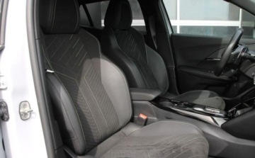 Peugeot 2008 II SUV Facelifting 1.2 PureTech 130KM 2024 Peugeot 2008 Salon Polska 130 KM Automat Wersja GT Gwarancja RIA, zdjęcie 28